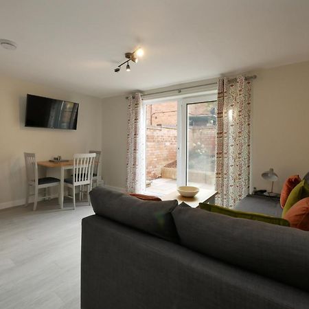 Appartement Crewe Short Lets 8 Victoria Court, Crewe Extérieur photo