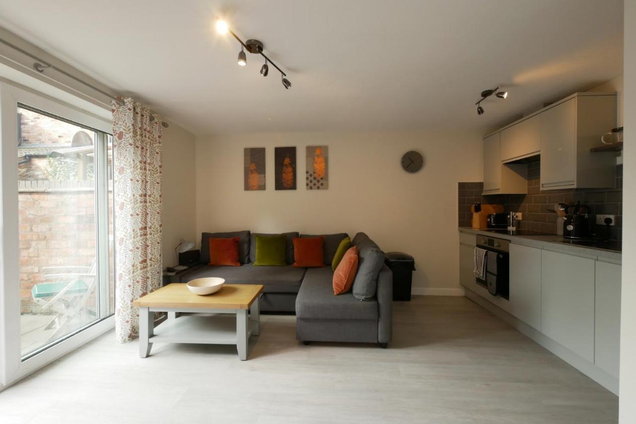 Appartement Crewe Short Lets 8 Victoria Court, Crewe Extérieur photo