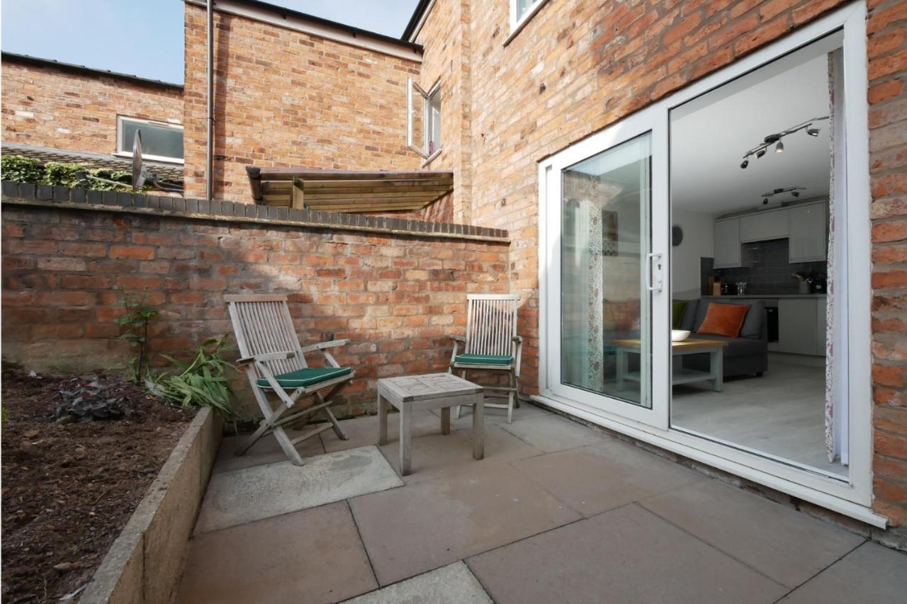 Appartement Crewe Short Lets 8 Victoria Court, Crewe Extérieur photo