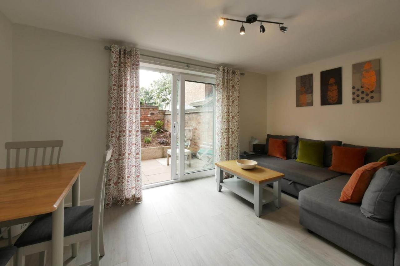 Appartement Crewe Short Lets 8 Victoria Court, Crewe Extérieur photo